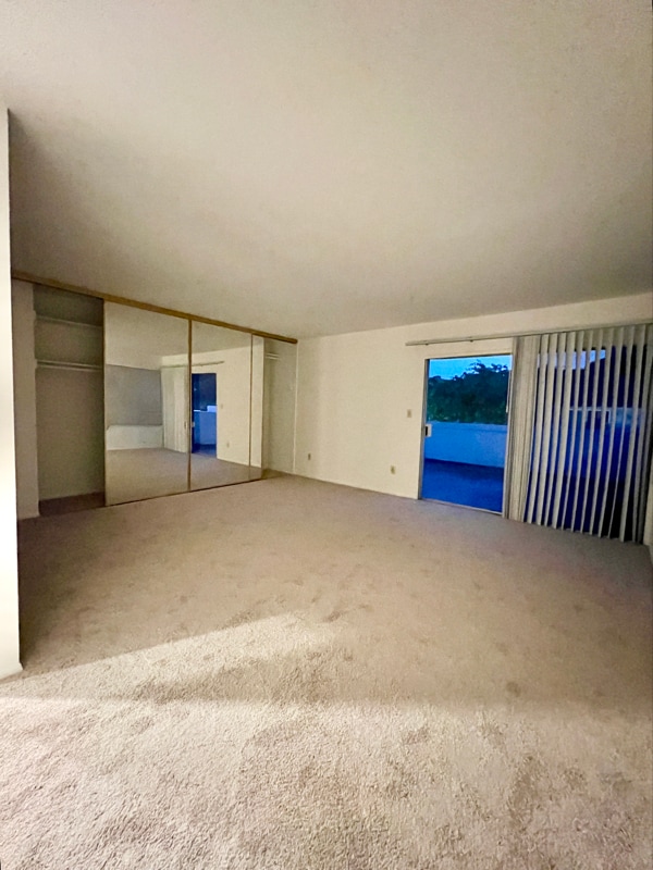 Building Photo - 10335 Larwin Ave