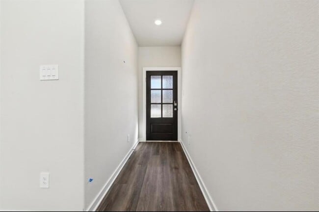 Building Photo - 16656 Sterling Clf St