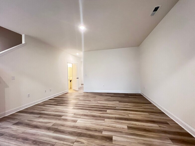 Building Photo - 4959 Caddis Bnd