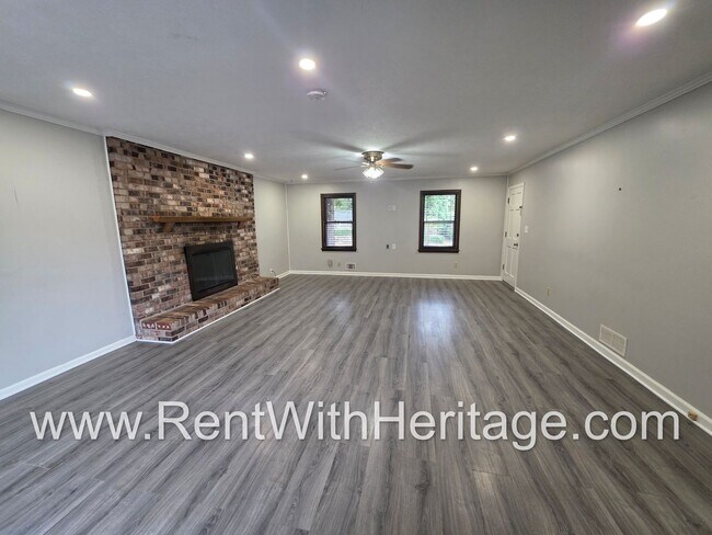 Building Photo - WOW! Fantastic 4Bedroom/ 2 Bath Ranch With All The Upgrades / Great Location / Popular Alexander ...