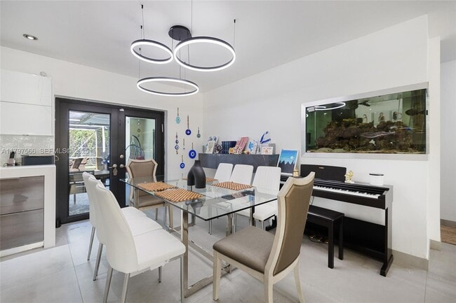 Building Photo - 20375 NE 22nd Pl