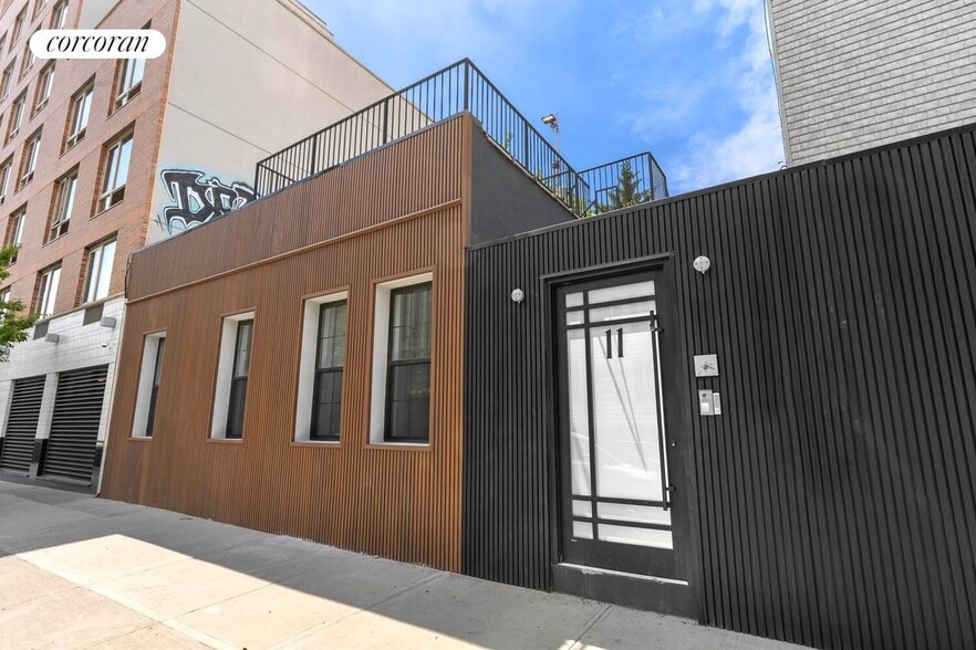 Primary Photo - 11 Olive St