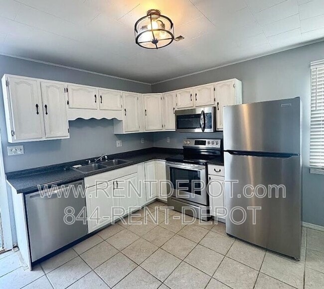 Building Photo - 3119 Kensington Ave