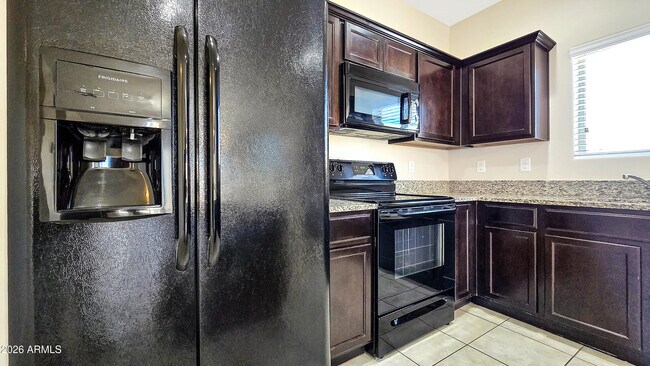 Building Photo - 23860 W Wier Ave