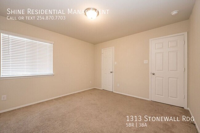 Building Photo - 1313 Stonewall Ridge