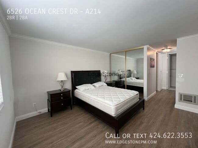 Building Photo - 6526 Ocean Crest Dr