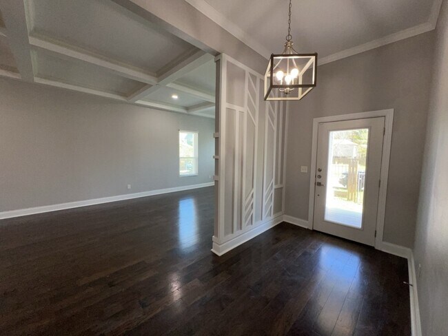 Building Photo - 401 Walton St