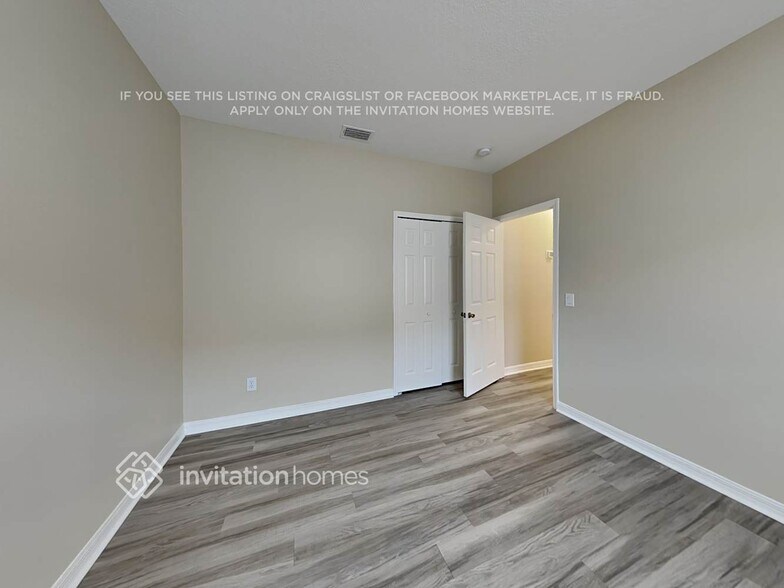 Building Photo - 901 Benton Dr