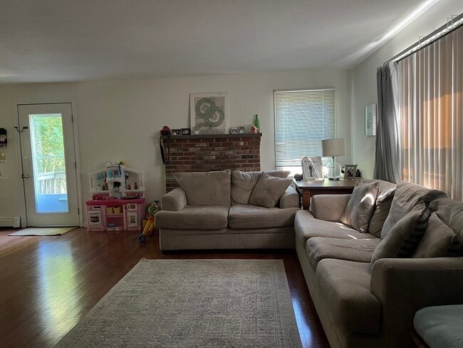 Building Photo - 4 Westview Terrace