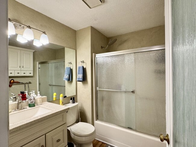 Building Photo - 19 Saco St