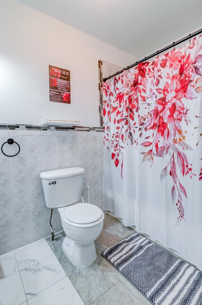 Building Photo - 34 Pamrapo Ave