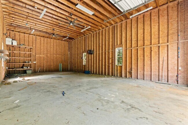 Building Photo - 10506 Crestwater Cir