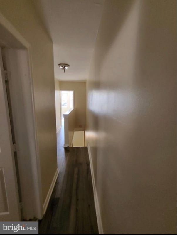 Building Photo - 5855 Windsor Ave