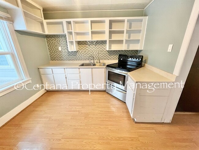 Building Photo - 2300 Ottawa St