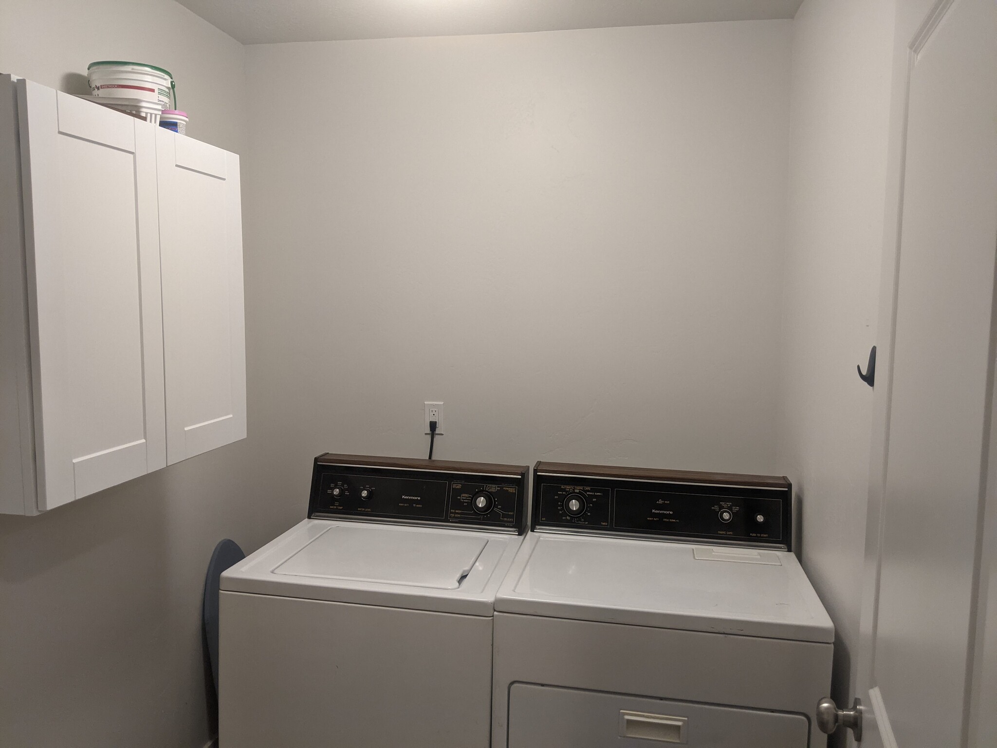 Laundry Room - 411 S 1540 E