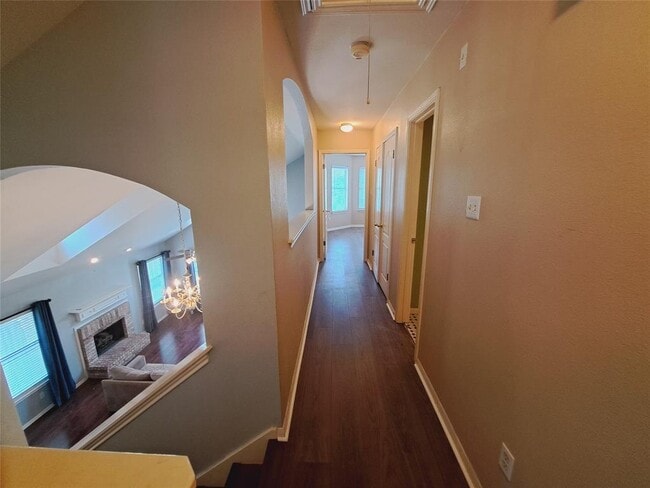 Building Photo - 3708 Bird House Dr