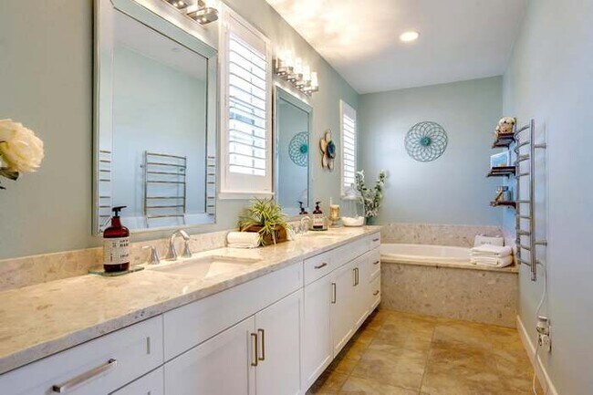 Building Photo - 217 Southpark Ct