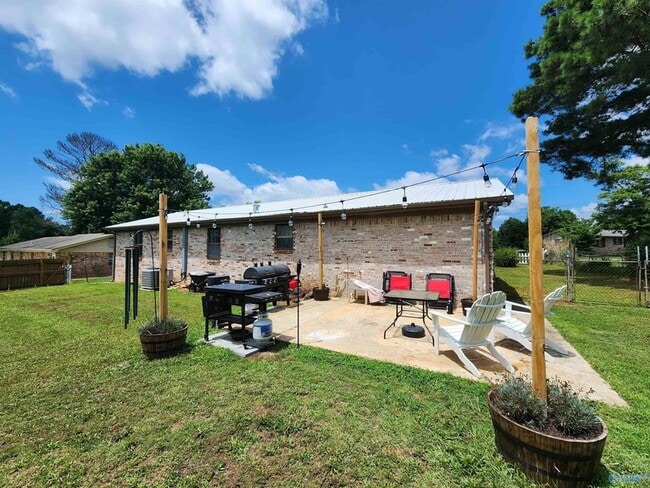 Building Photo - 247 Snow Dr