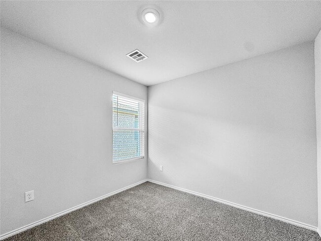 Building Photo - 9613 Stallion Dr