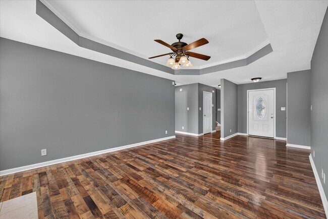 Building Photo - 3534 Southwood Dr