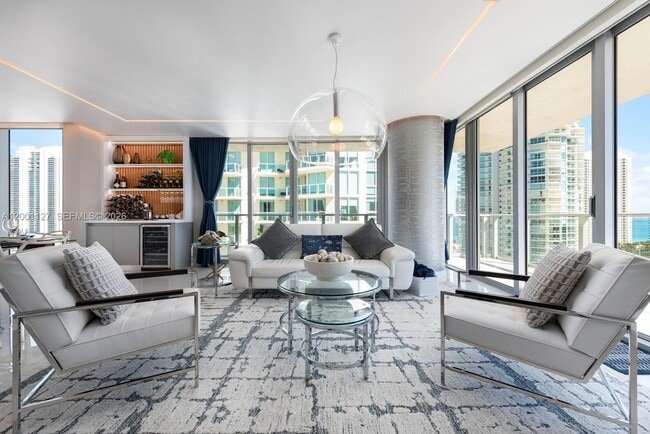 Building Photo - 300 Sunny Isles Blvd