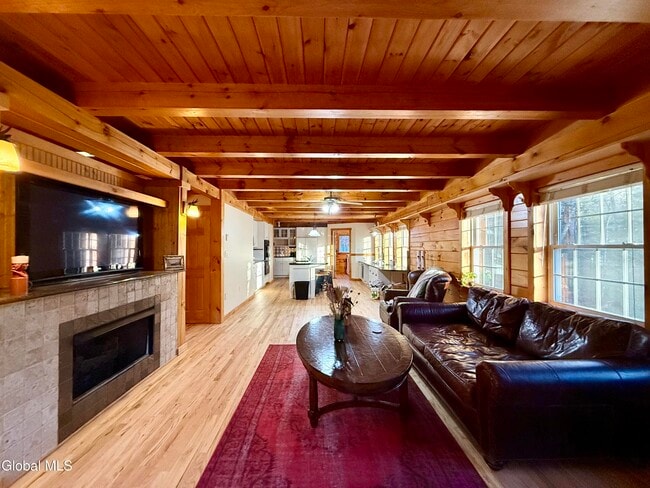 Building Photo - 7 McGowan Way