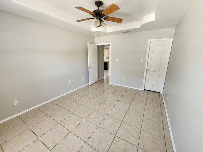Building Photo - 2525 Chuparosa Ct