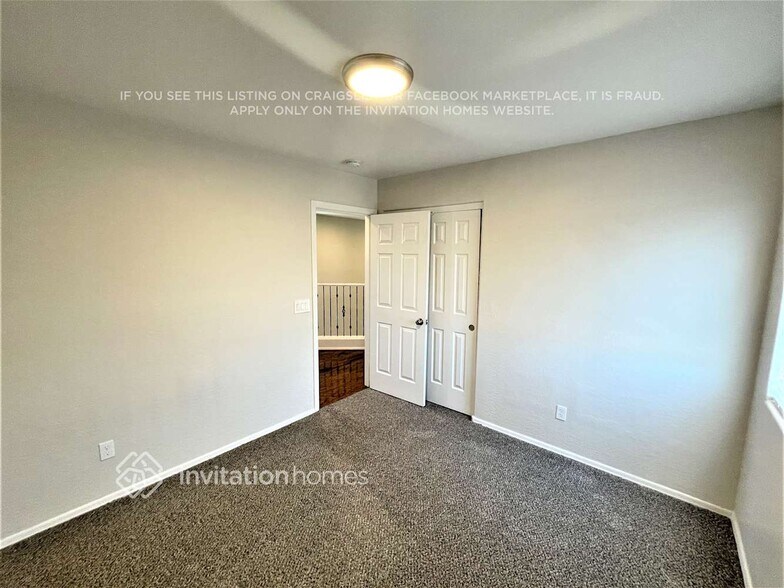 Building Photo - 1757 S Voyager Dr