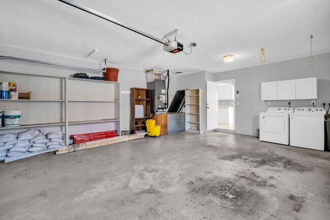 Building Photo - MAXIMO MOORINGS 3/2/2 HOME NEAR ST. PETE B...