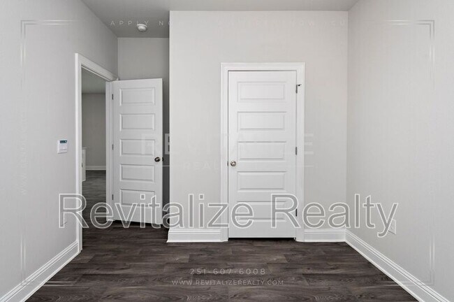 Building Photo - 13658 Addison Pl