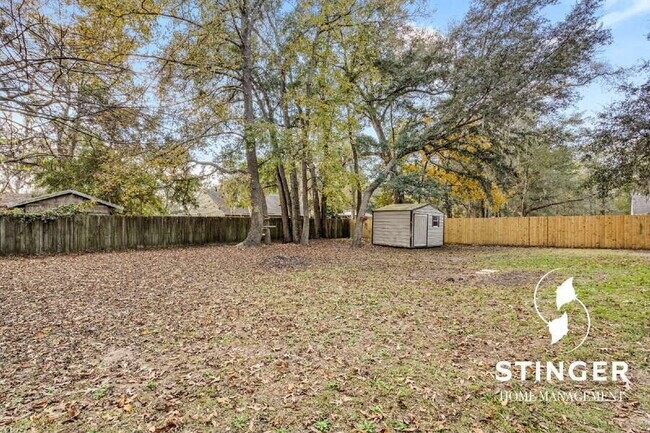 Building Photo - 15 Mary Elizabeth Dr