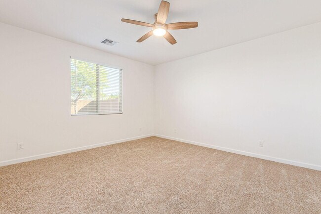 Building Photo - 10617 S 55th Dr