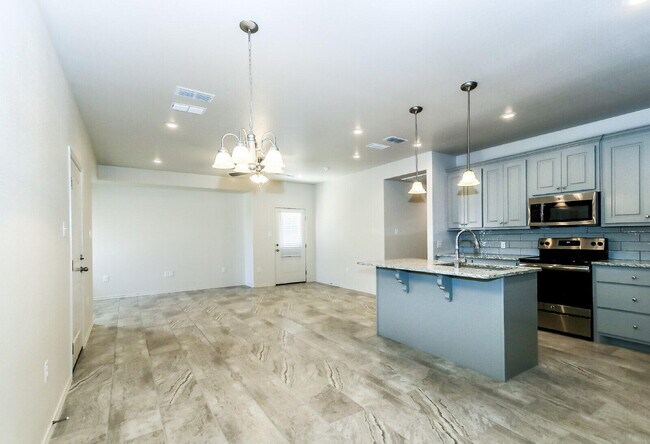 Building Photo - 6903 67th St