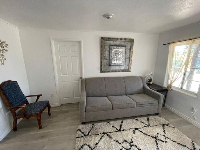 Building Photo - Fully Furnished House for Rent at 10953 Campbell Ave Riverside