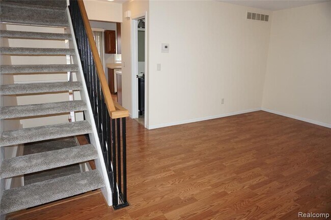 Building Photo - 37680 Charter Oaks Blvd