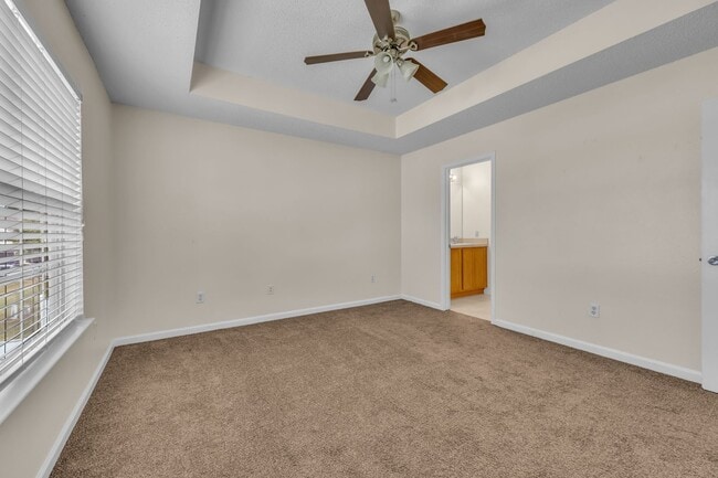 Building Photo - 765 Canyon Oak Loop