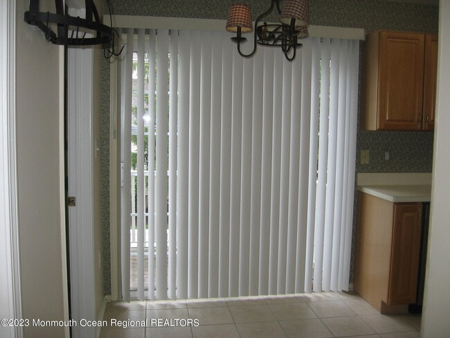 Building Photo - 1708 Ridgeview Ct