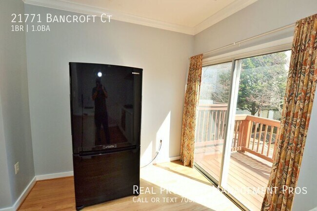 Building Photo - 21771 Bancroft Ct