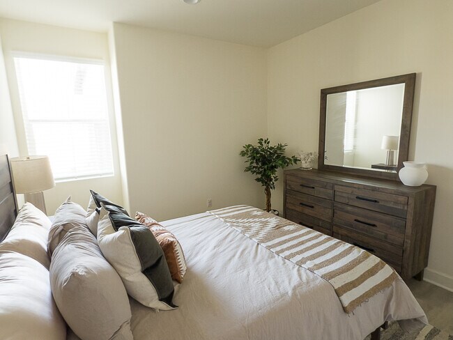 Building Photo - 58320 Coral View Way