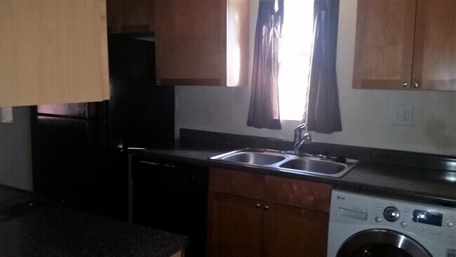 Building Photo - 1 Bd Condo In La Costa Brava With Balcony,...