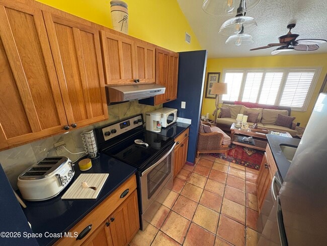 Building Photo - 418 Beach Park Ln