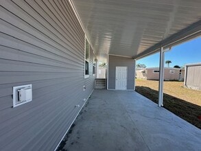 Building Photo - 928 Bonaire Ave W
