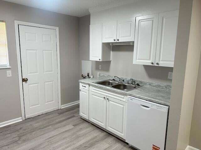 Building Photo - 3095 Brookside Dr NW