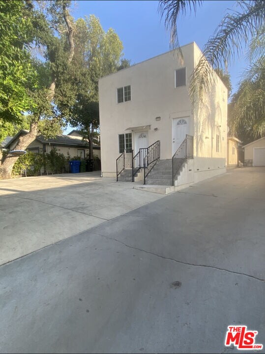 Building Photo - 8448 Fenwick St