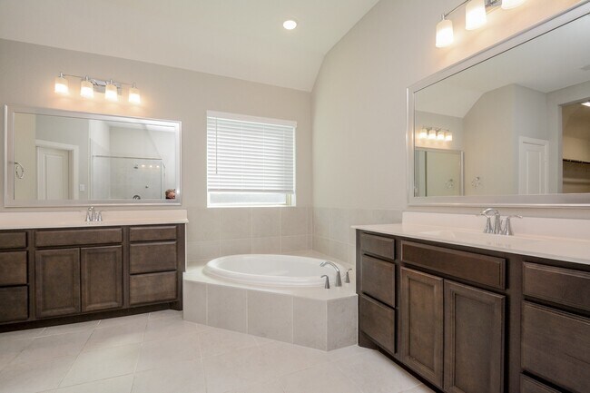 Building Photo - 5831 Turquoise Hl Ln