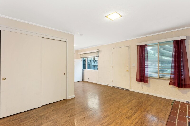 Building Photo - 3145 Sheridan St