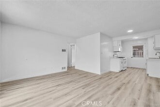 Building Photo - 701 S Garfield Ave