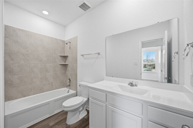 Building Photo - 32319 Melbrooke Dr