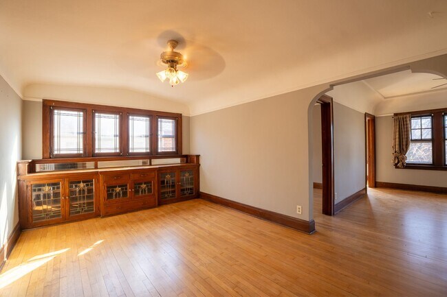 Building Photo - 4202 W Martin Dr