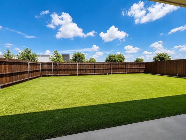 Building Photo - 15736 Hazelhurst Ln